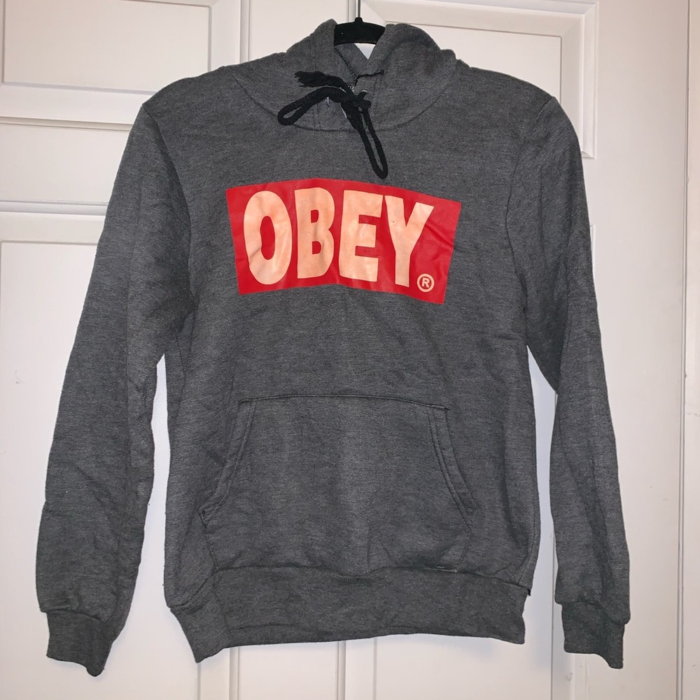 A obey Hoodie